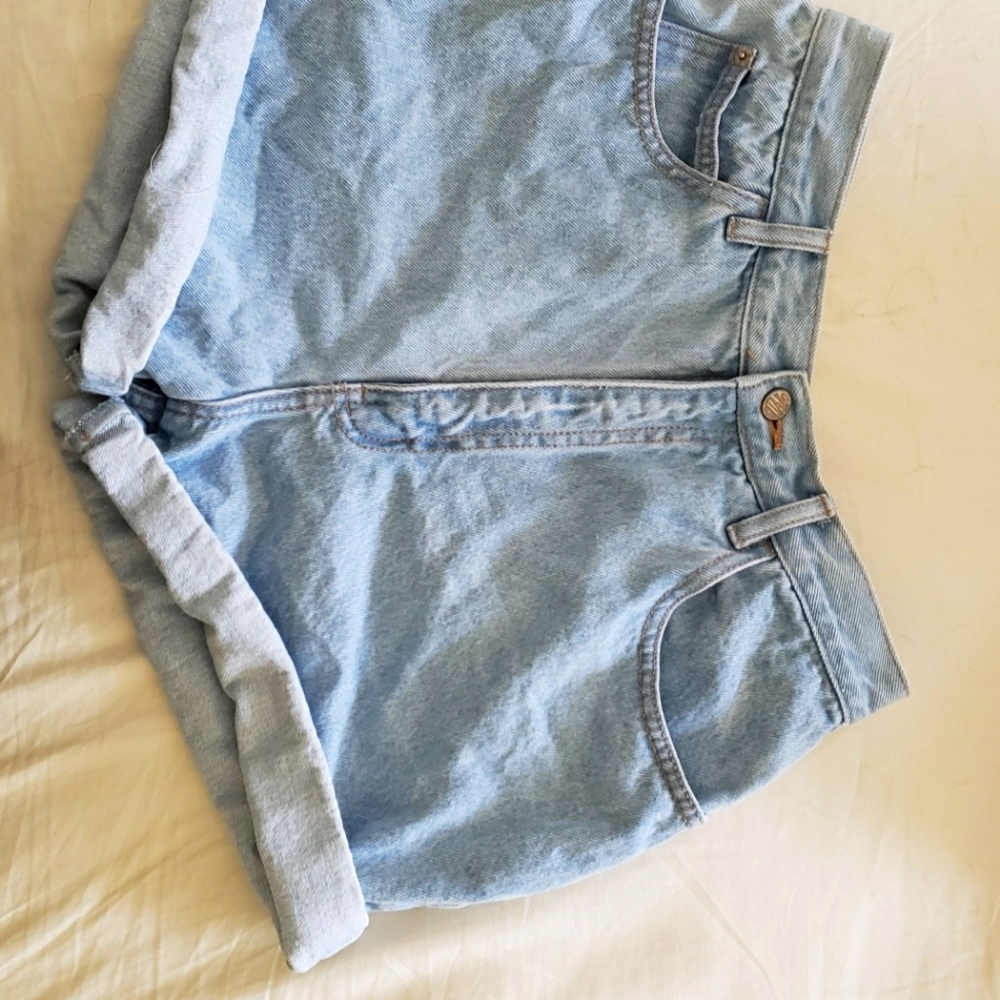 vintage lightwash denim gitano express shorts